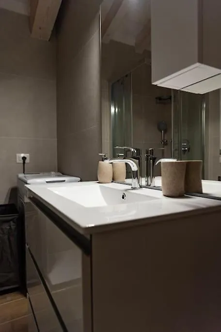 Suite Guinizzelli 4 Milan Apartment